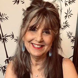 Meet your Posher, Linda